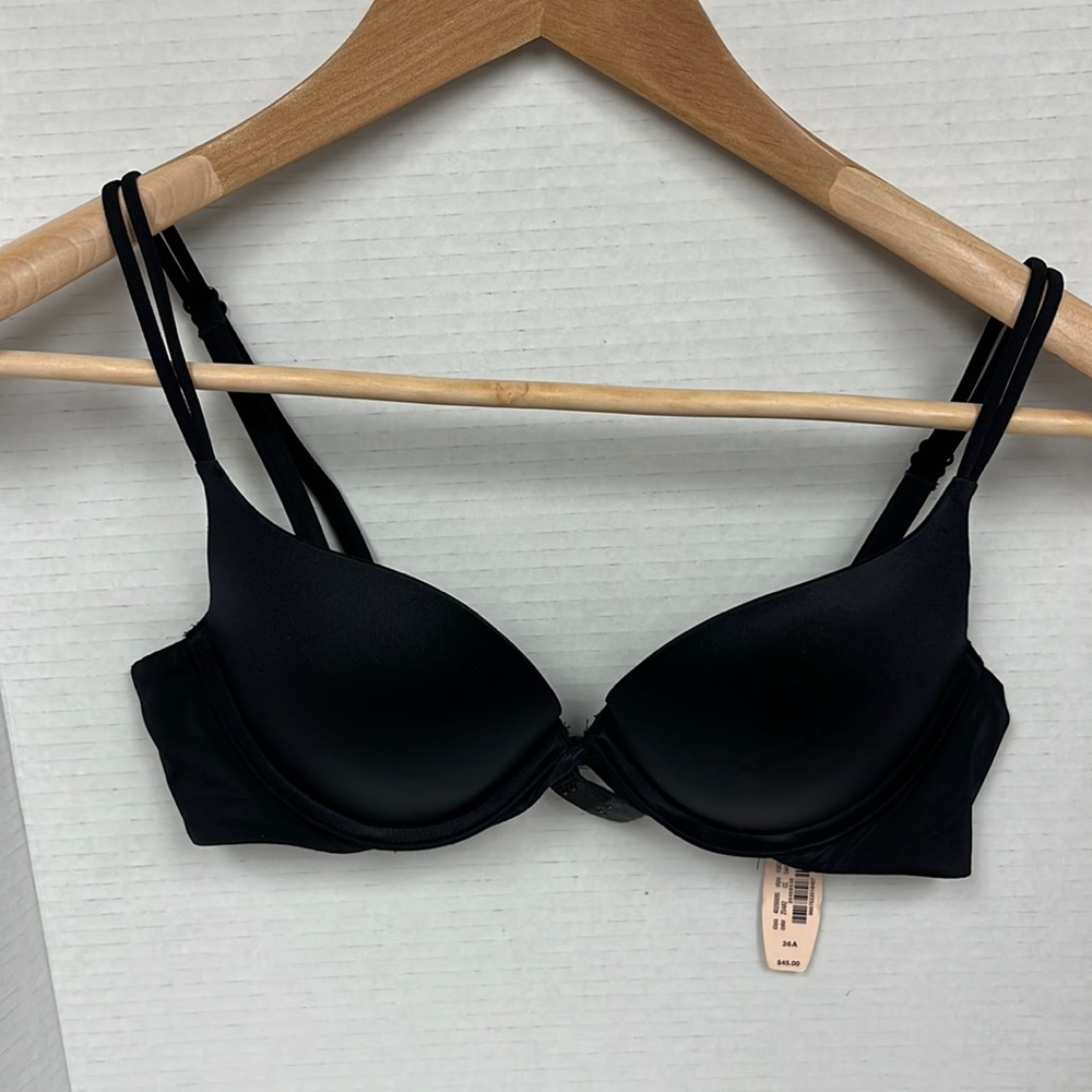 Victoria’s Secret very sexy push-up bra. 36A. NWT